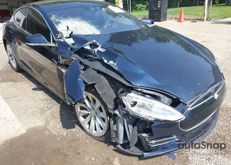 2014 Tesla Model S P85 z USA, uszkodzony, nr VIN 5YJSA1H17EFP65983